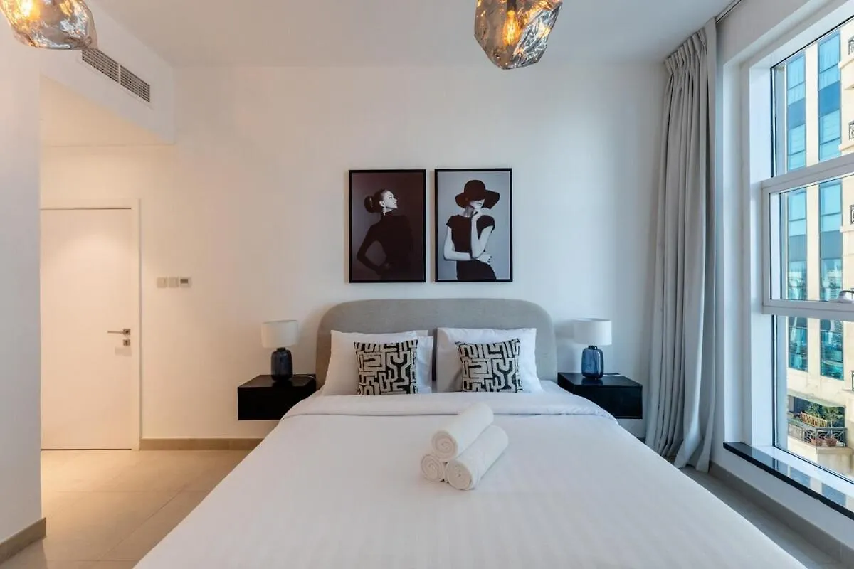 Stunning 1 Bed Apartment In Marina Arcade Dubai 0*,  United Arab Emirates