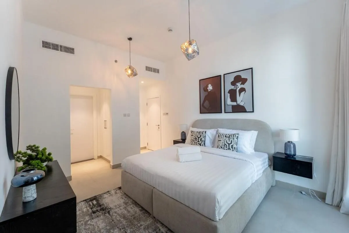 Stunning 1 Bed Apartment In Marina Arcade Dubai 0*,  United Arab Emirates